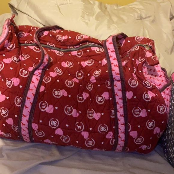 VS Pink Duffle Bag - Picture 4 of 8
